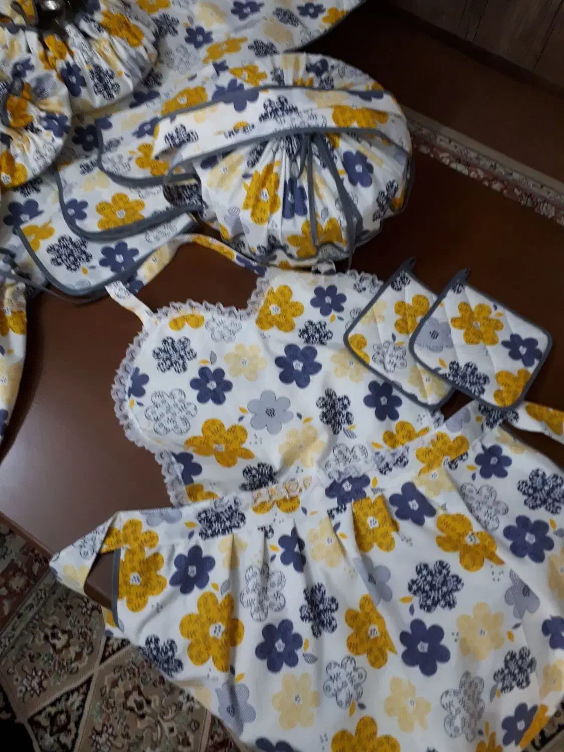 سرویس آشپزخونه عروس|سفره، حوله، دستمال آشپزخانه|مشهد, آزادشهر|دیوار