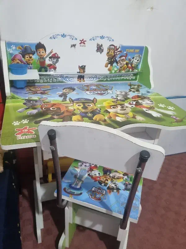 میز تحریر کودک|میز تحریر و کامپیوتر|فیروزآباد (فارس), |دیوار