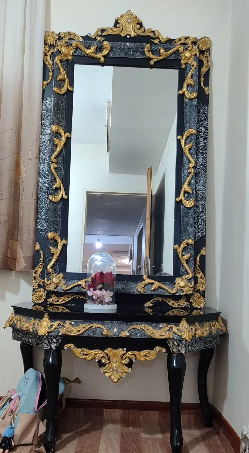 آینه شعمدون|آینه|رباط‌کریم, مسکن مهر آبشناسان|دیوار