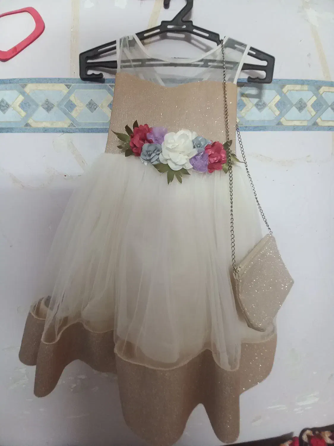 لباس مجلسی|لباس|میناب, |دیوار