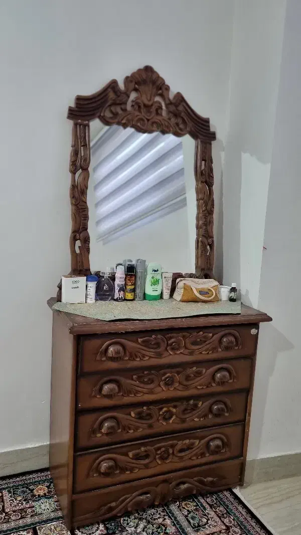 میز آرایشی|تخت و سرویس خواب|جلفا, |دیوار