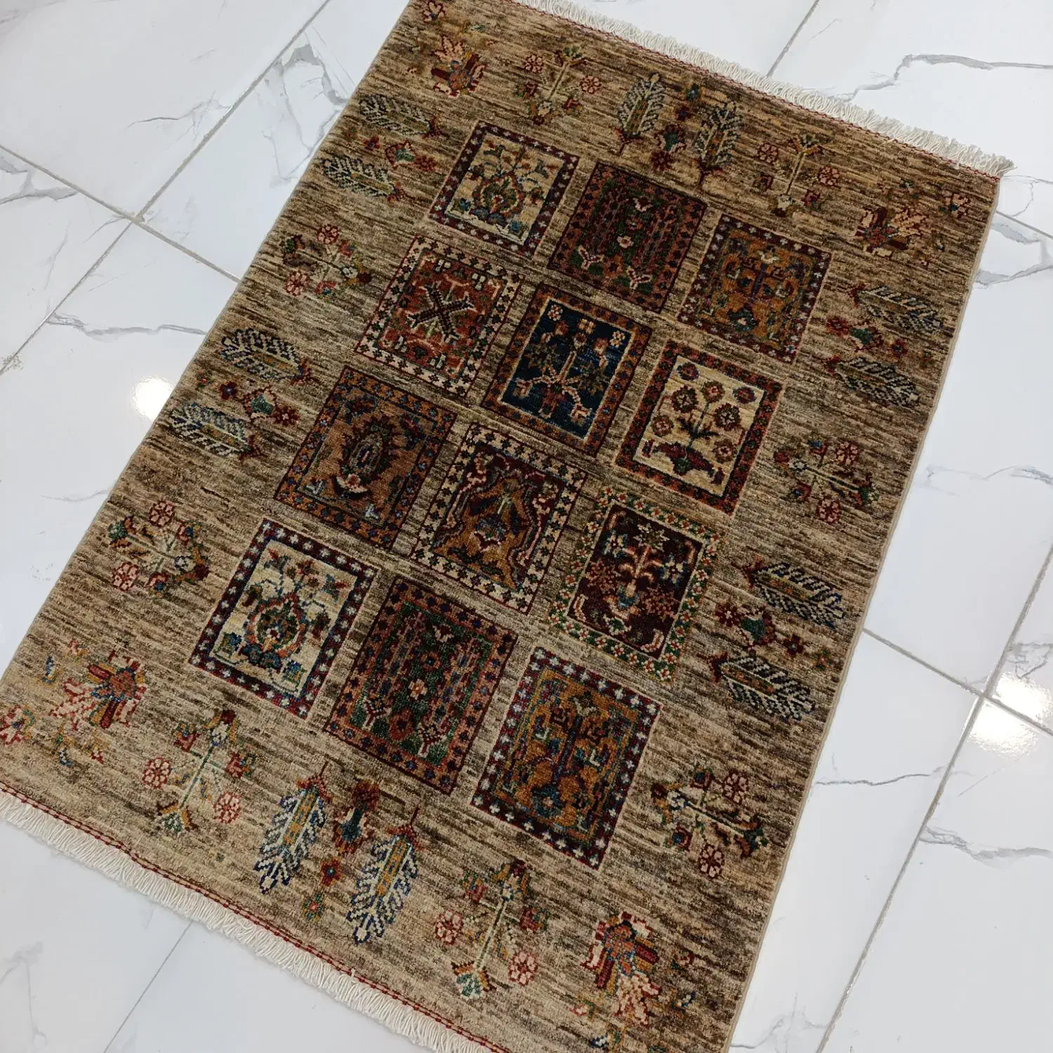 سلطان آباد دستباف طرح خشتی|فرش|تهران, سنائی|دیوار