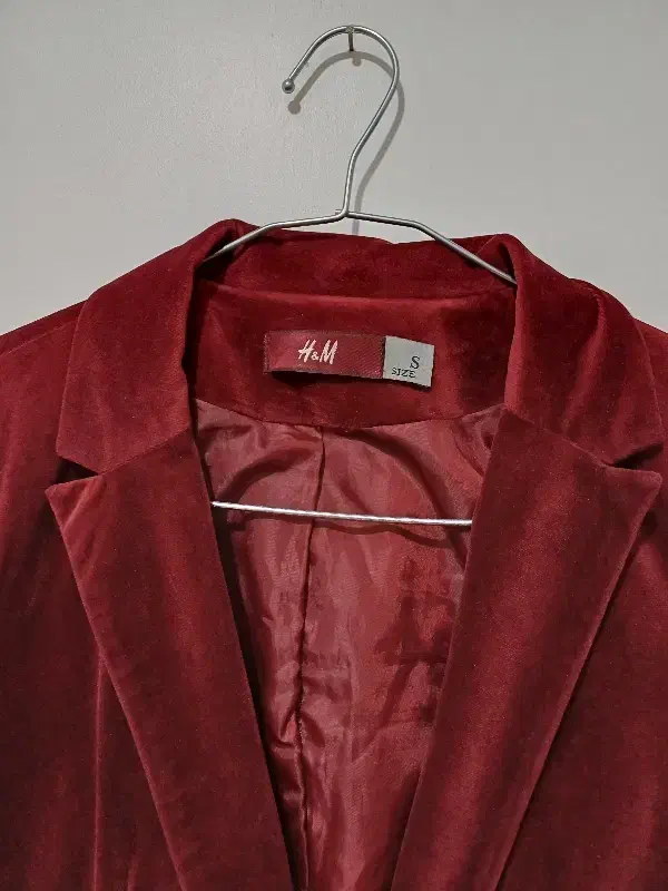 کت مخمل کاملا نو h&m|لباس|مشهد, بهارستان|دیوار