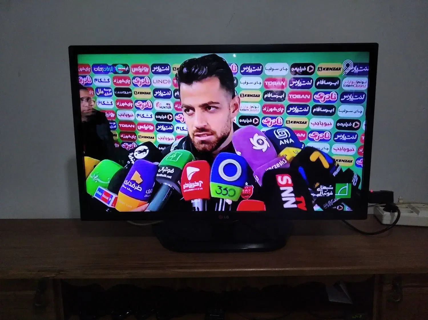 ال ای دی۳۲اینچ ال جی اصل کره فول اچ دی درحدآکبند|تلویزیون و پروژکتور|کرج, شهرک سهرابیه|دیوار