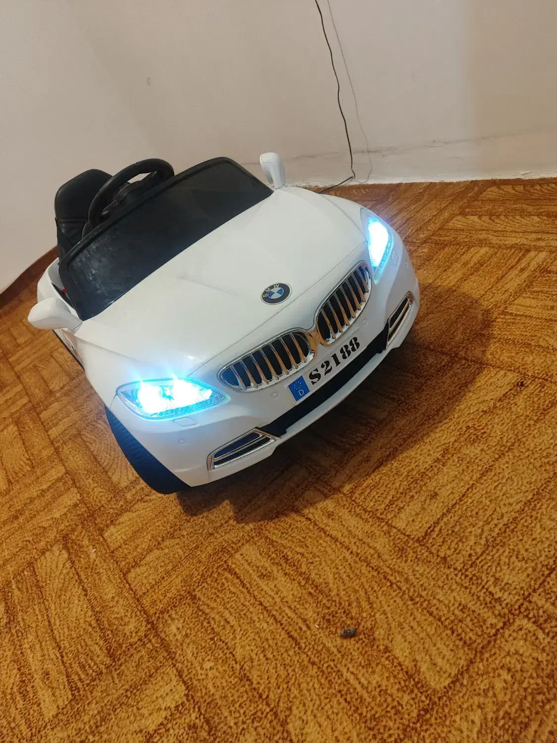 ماشین شارژی نو نو بلوتوث دار رادیو موزیکال|اسباب‌بازی بچه|زهک, |دیوار