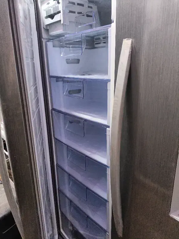 یخچال ۴۰ فوت سیلوان رنگ نقرهای|یخچال و فریزر|قرچک, شهرک الحدید|دیوار