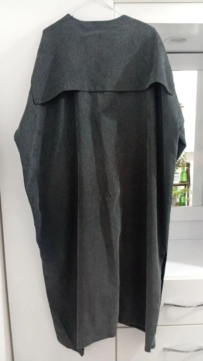 مانتو کبریتی و پالتو فوتر|لباس|رشت, دیانتی|دیوار