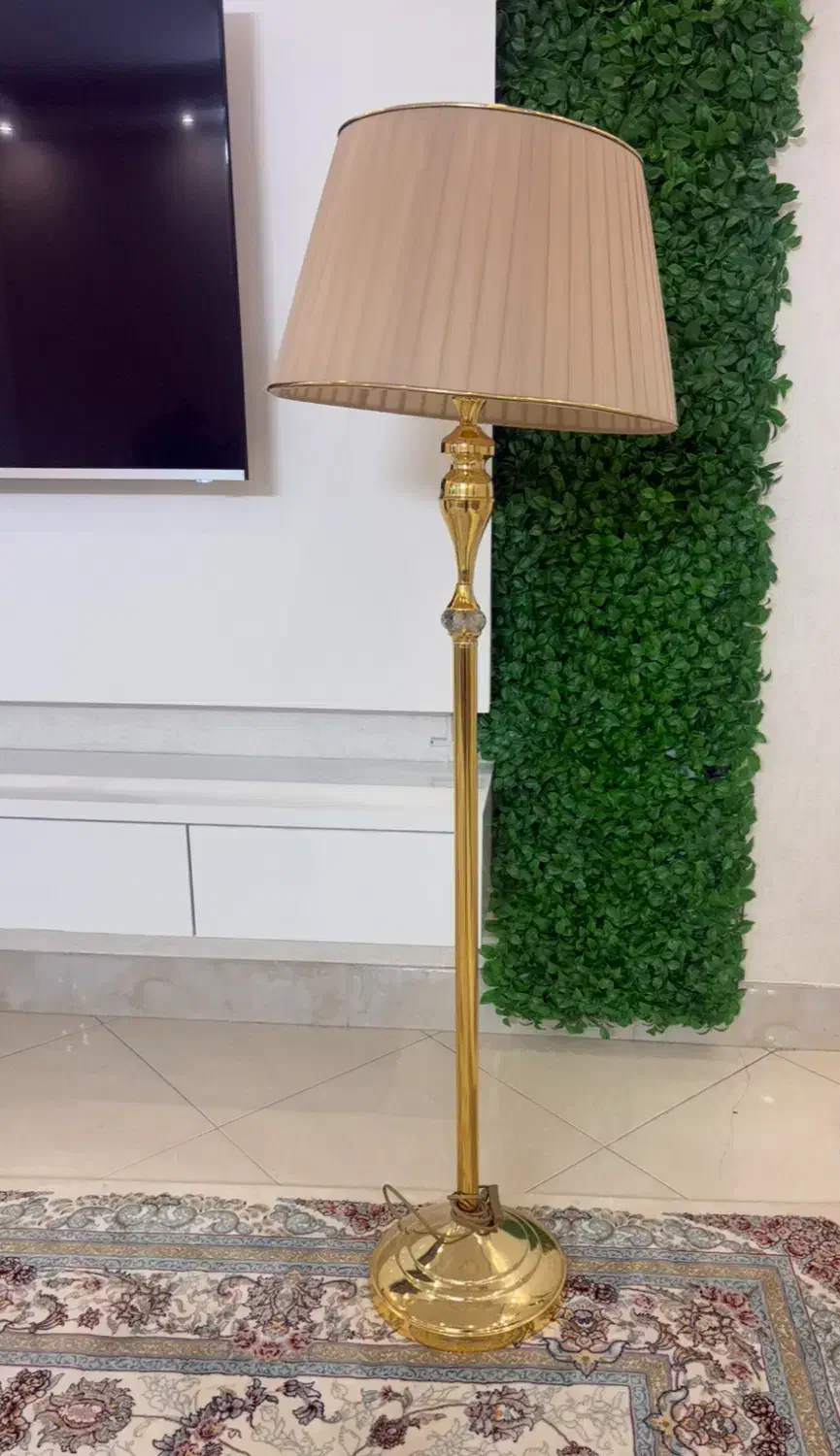 آباژور طلایی|چراغ خواب و آباژور|نیشابور, فردوس شمالی|دیوار