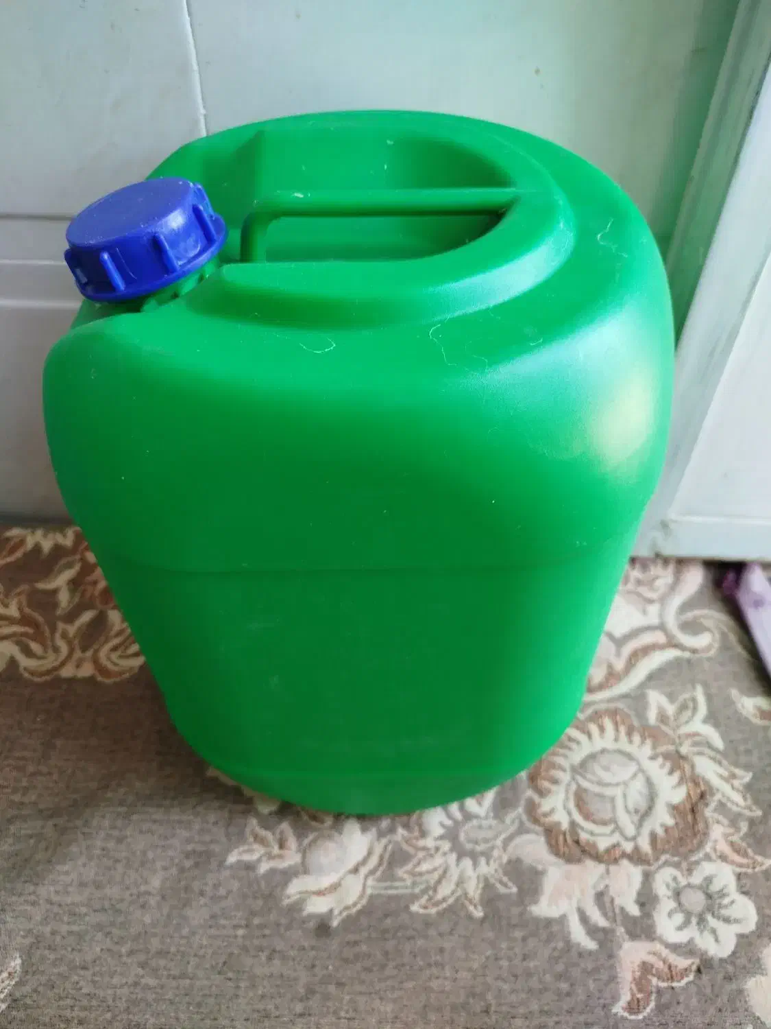 گالن|ظروف نگهدارنده، پلاستیکی، یک‌بارمصرف|زنجان, |دیوار