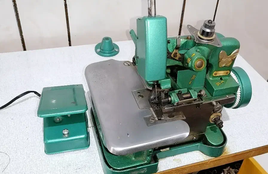 چرخ سردوز|چرخ خیاطی و ریسندگی|مرودشت, ثبت احوال|دیوار