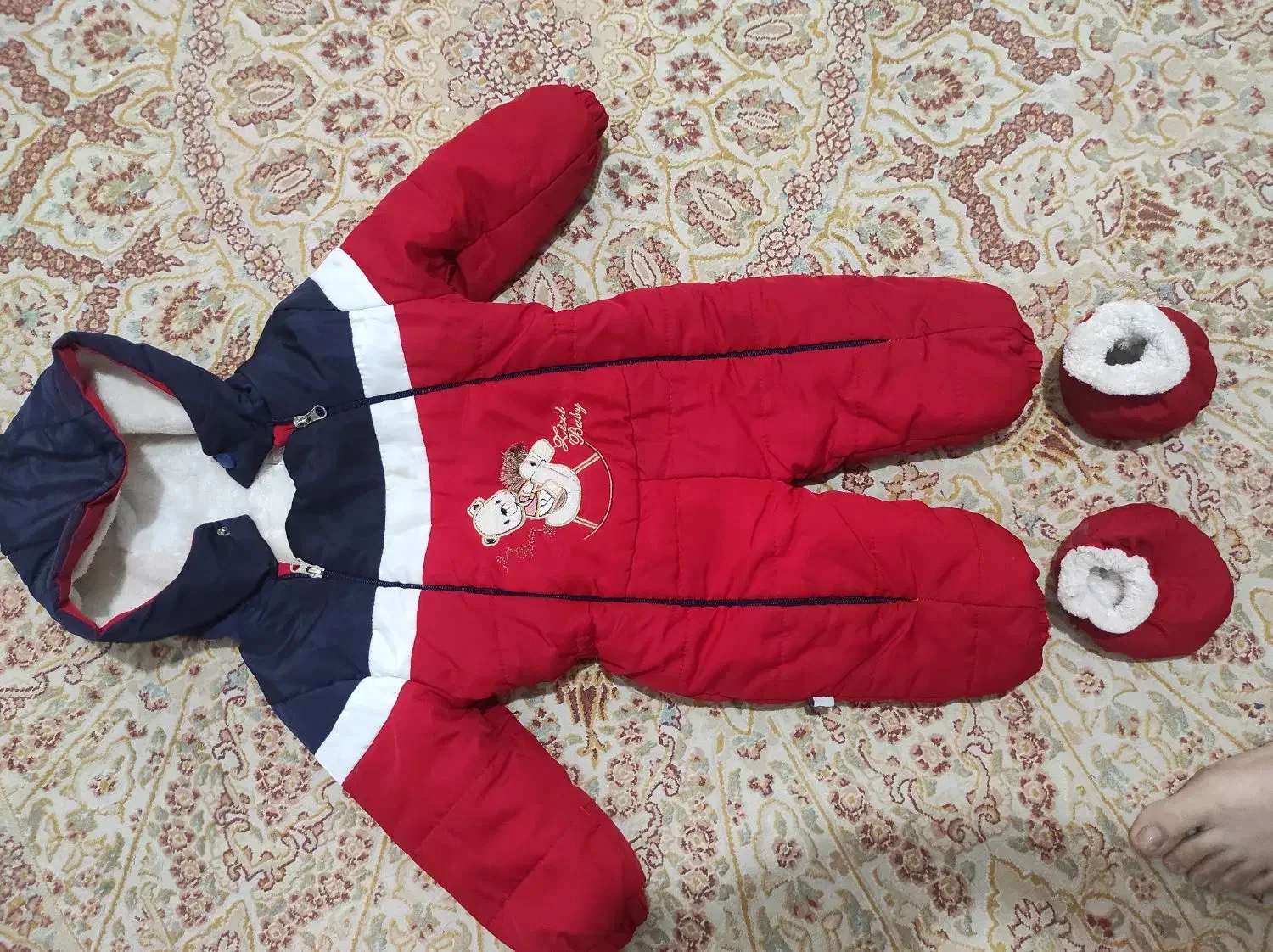 کاپشن سر همی|کفش و لباس بچه|ری, علایین|دیوار