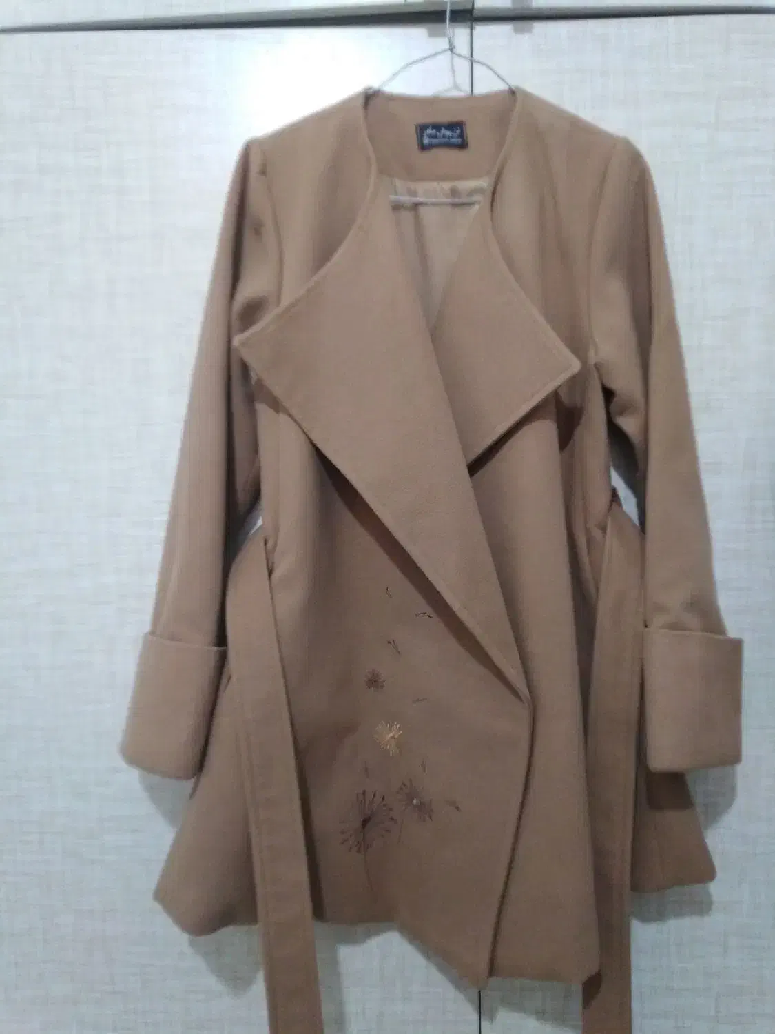 پالتو فوتر رنگ شتری|لباس|صومعه‌سرا, |دیوار