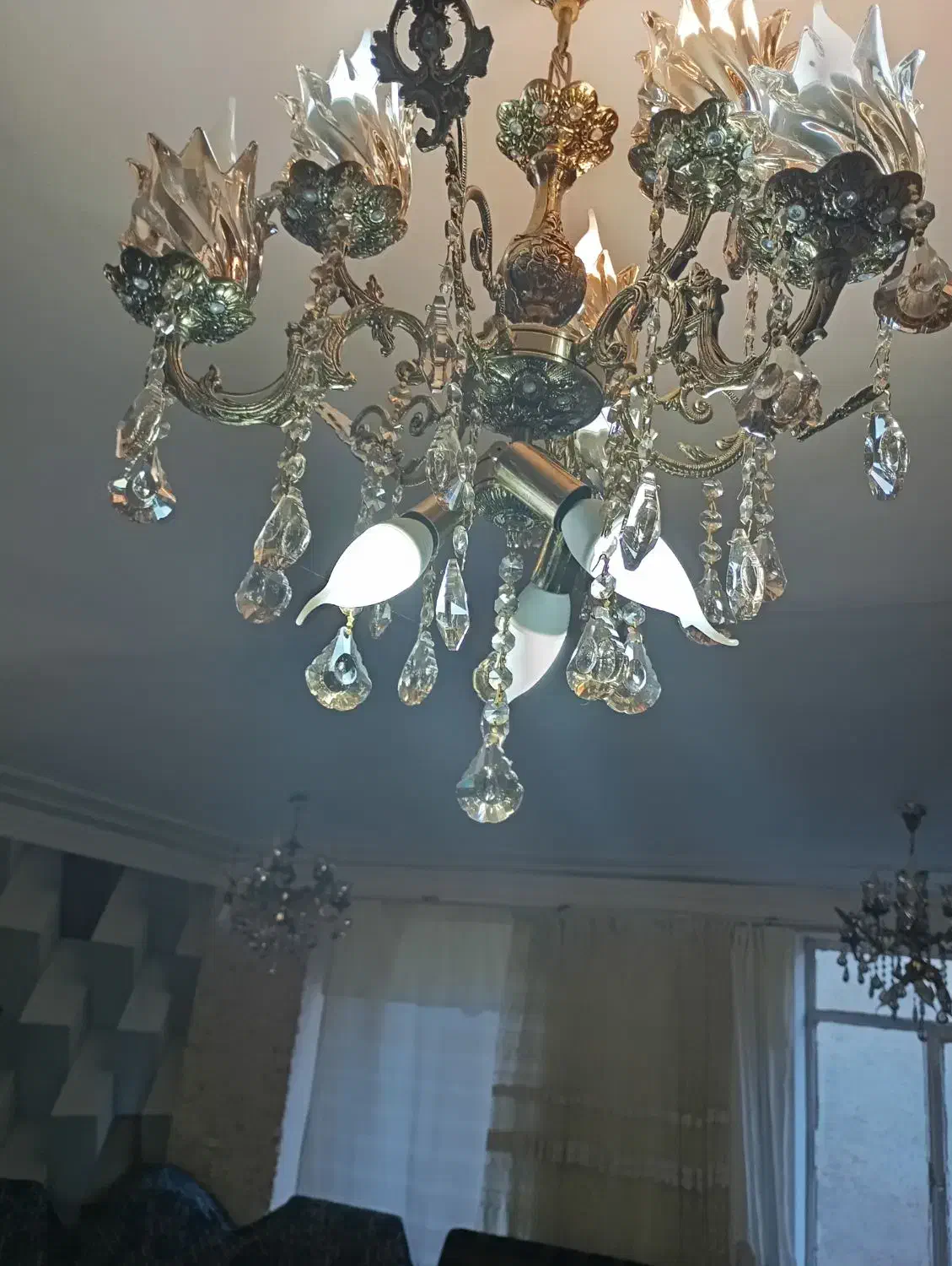 لوستر برنزی|لوستر و چراغ آویز|همدان, |دیوار