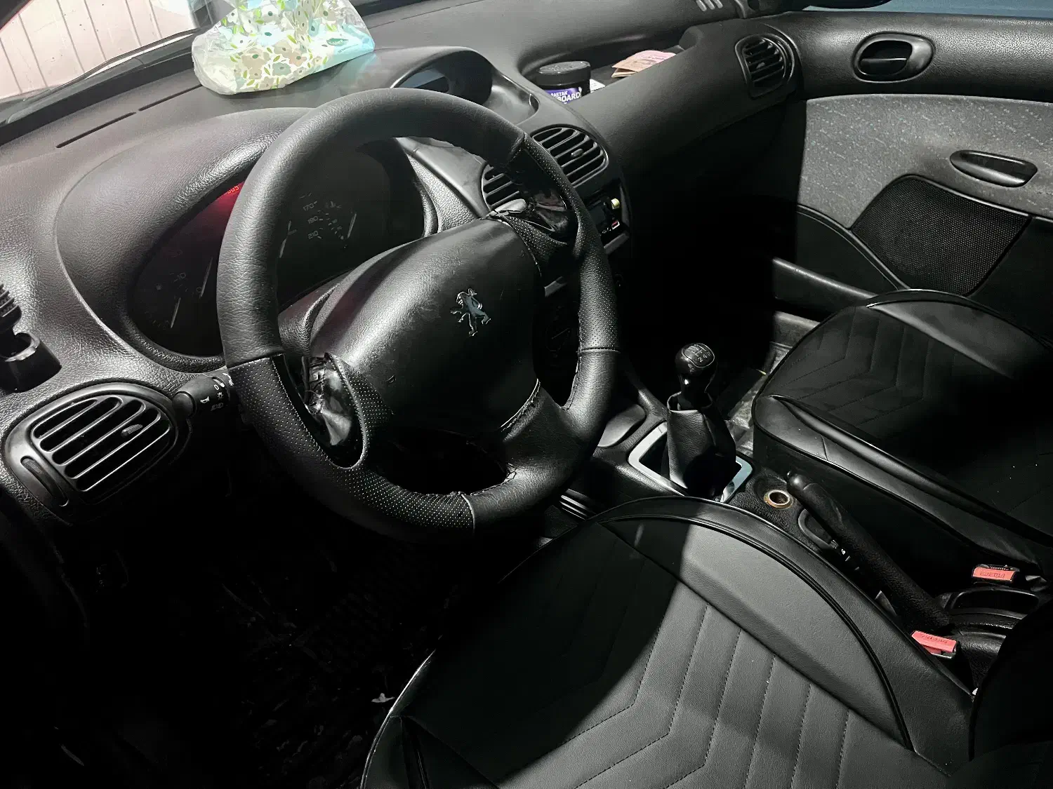 ۲۰۶ مدل 83 معاوضه با مدل بالاتر|خودرو سواری و وانت|لنگرود, |دیوار