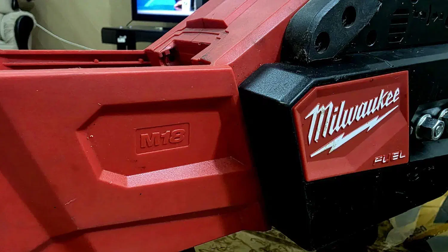 اره زنجیری شارژی میلواکیM18|ابزارآلات|شنبه و طسوج, |دیوار