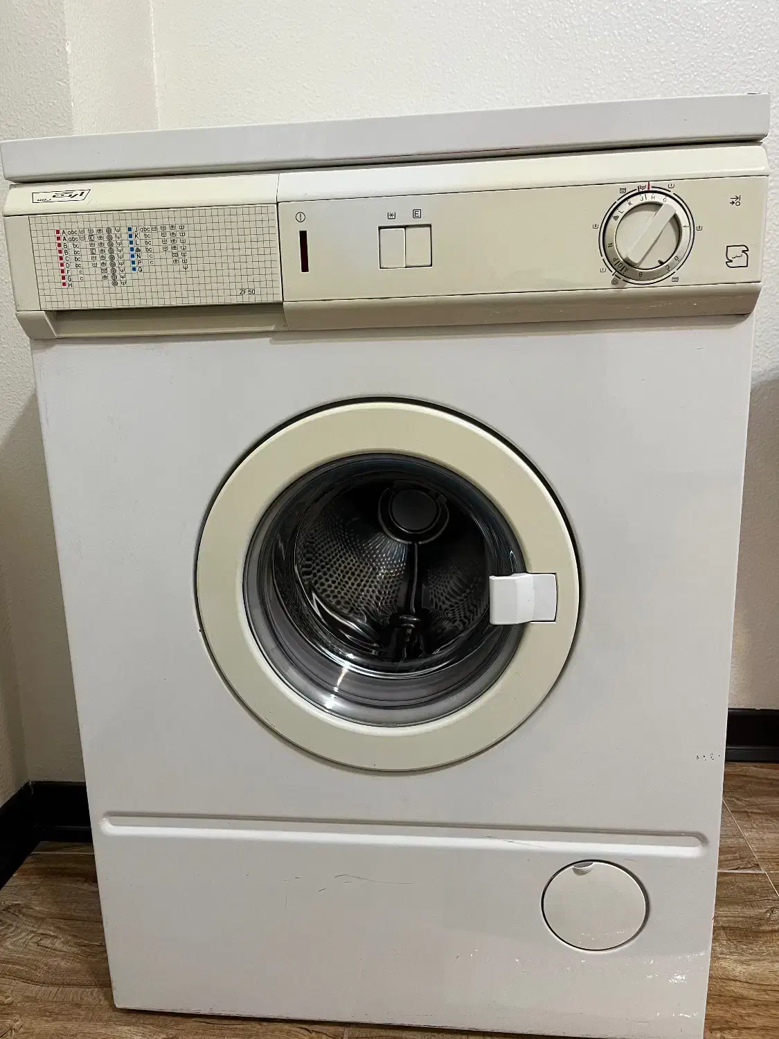 لباسشویی خشک کن|ماشین لباسشویی و خشک‌کن لباس|شاهین‌شهر, فدک|دیوار