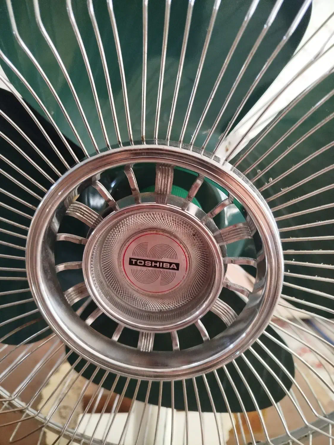 پنکه قدیمی توشیبا پره فلزی|پنکه و تصفیهکنندهٔ هوا|نجفآباد, امام خمینی|دیوار