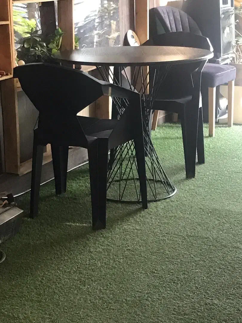 میز|میز و صندلی غذاخوری|شیراز, کوشک میدان|دیوار