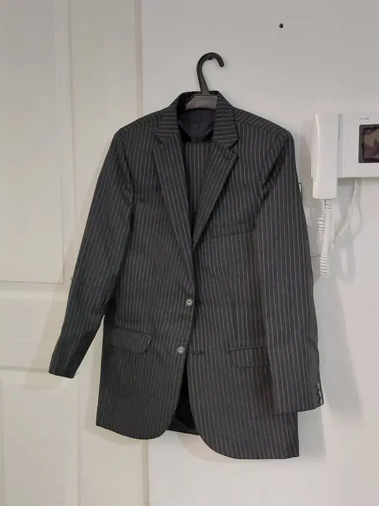 دو دست کت و شلوار سایز ۴۴ جوان پسند استفاده نشده|لباس|بندر انزلی, مسکن مهر|دیوار