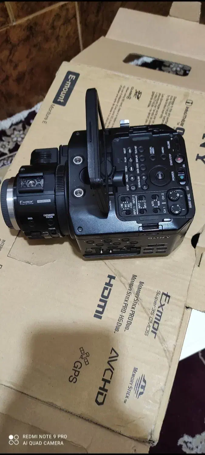 دوربین سونی fs100 لنز 135 مانت سونی تبدیل سونی|دوربین عکاسی و فیلم‌برداری|کرمانشاه, |دیوار