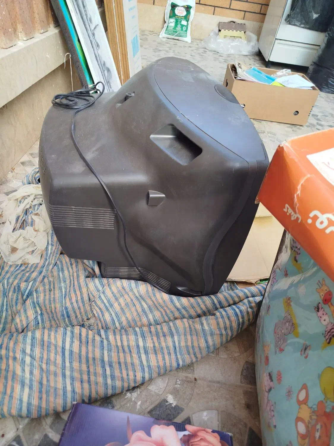 تلویزیون ال جی قدیمی|تلویزیون و پروژکتور|سمنان, |دیوار