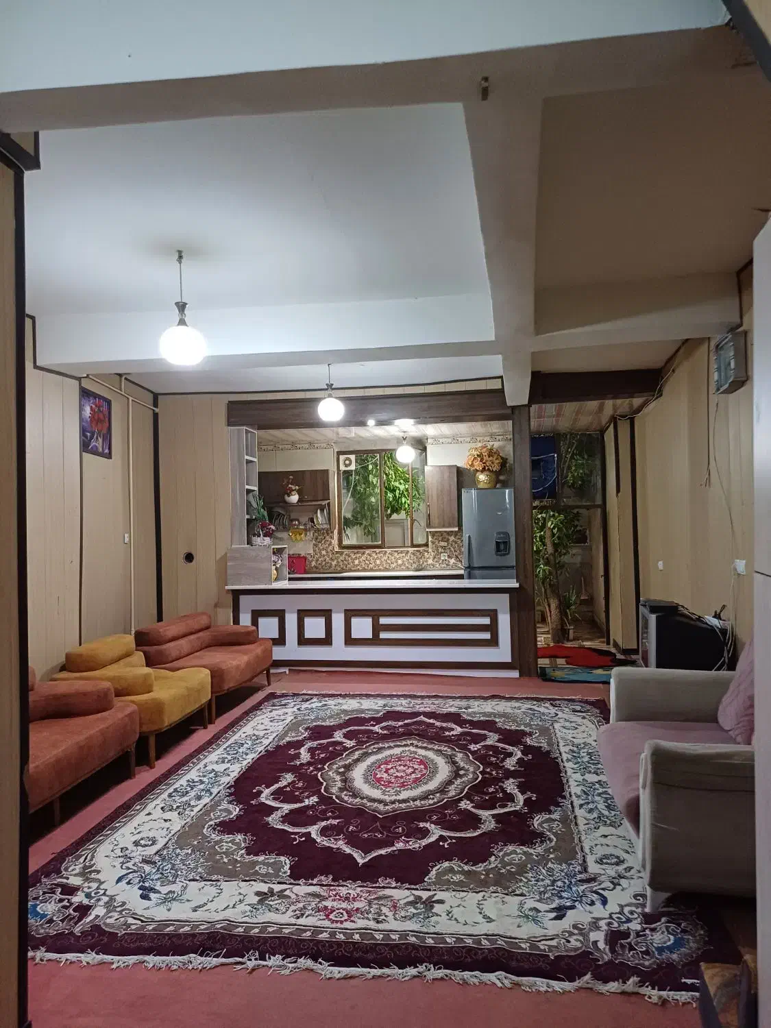 منزل مبله مرکز شهر زند.روزانه.هفتگی. ماهانه.|اجارهٔ کوتاه‌مدت آپارتمان و سوئیت|شیراز, گود عربان|دیوار