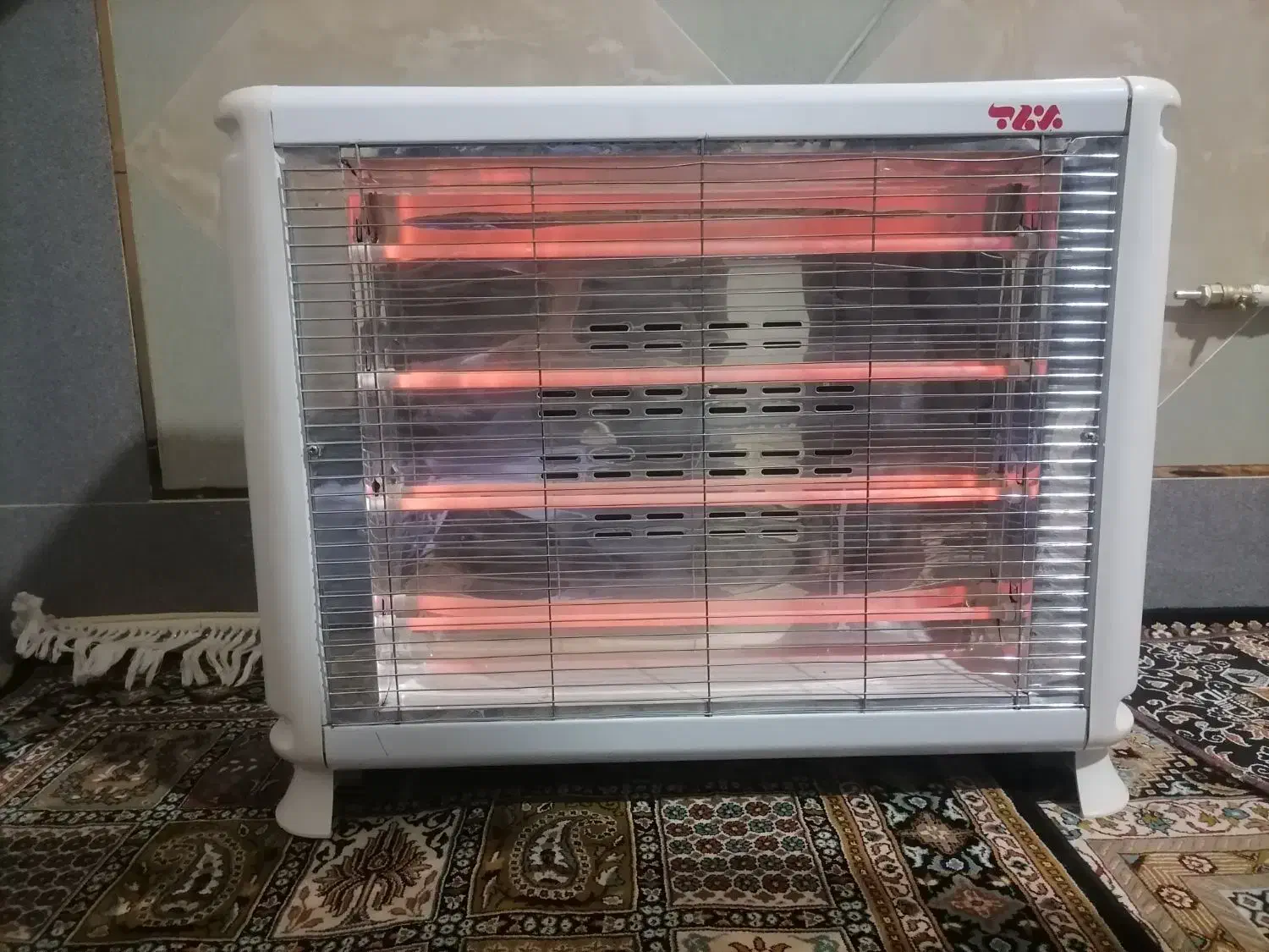 فروش فوری تلویزیون LG و بخاری برقی برفاب 3000|تلویزیون و پروژکتور|خاش, |دیوار