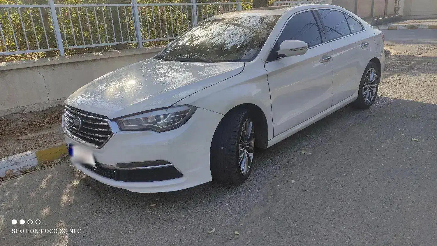 لیفان ۸۲۰ تمیز کارمندی|خودرو سواری و وانت|اصفهان, فرودگاه شهید بهشتی|دیوار