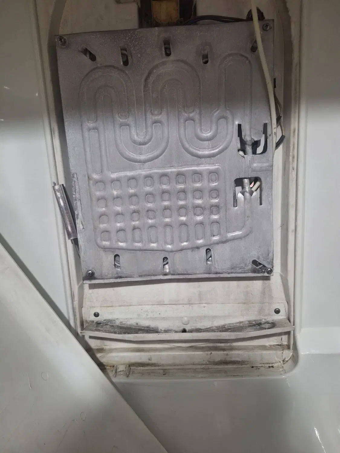 تعمیرانواع یخچال ویخچال فریزر درمحل|خدمات پیشه و مهارت|بروجرد, |دیوار