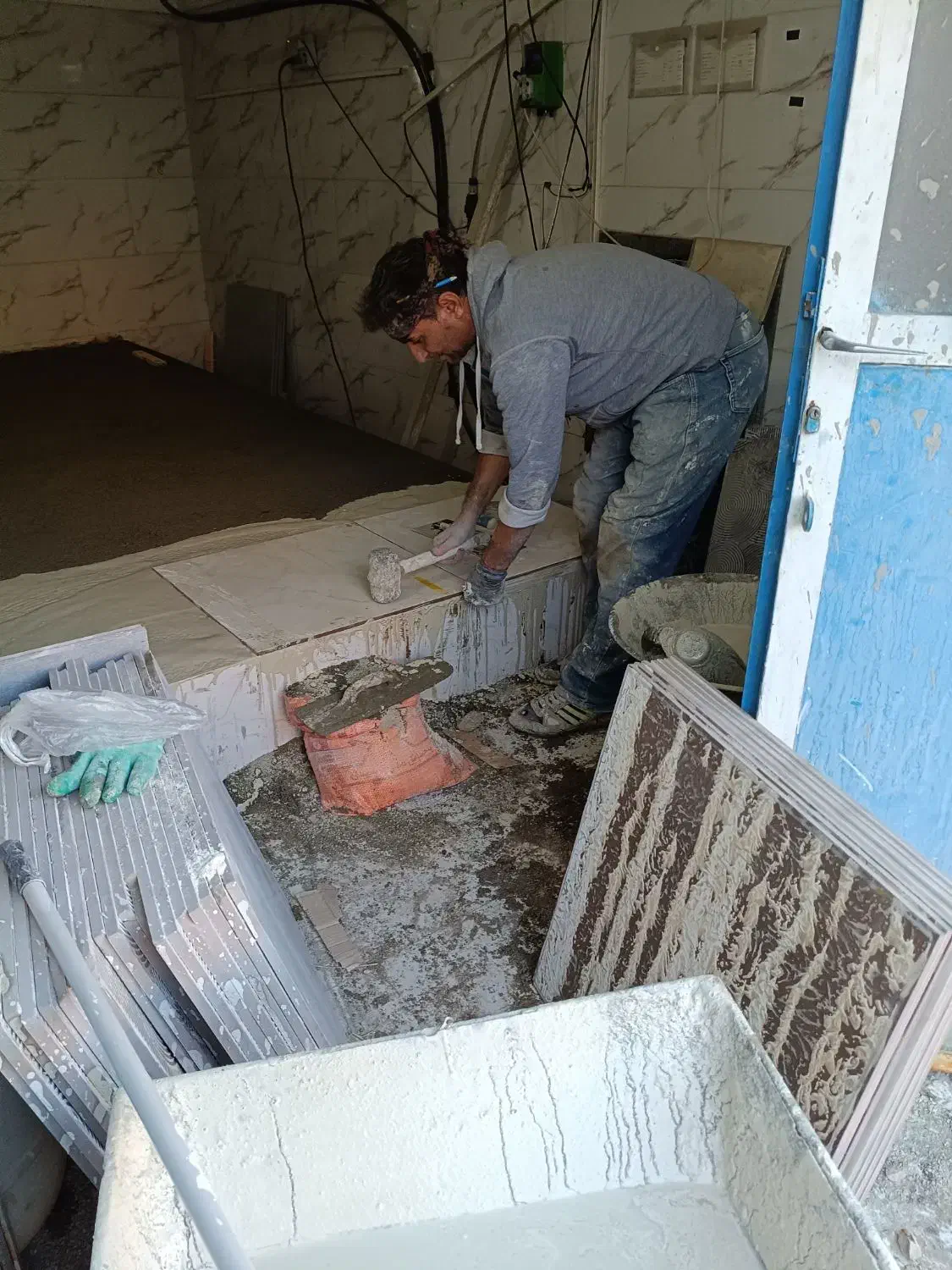 اجرای کاشی و سرامیک|خدمات پیشه و مهارت|نسیم‌شهر, |دیوار