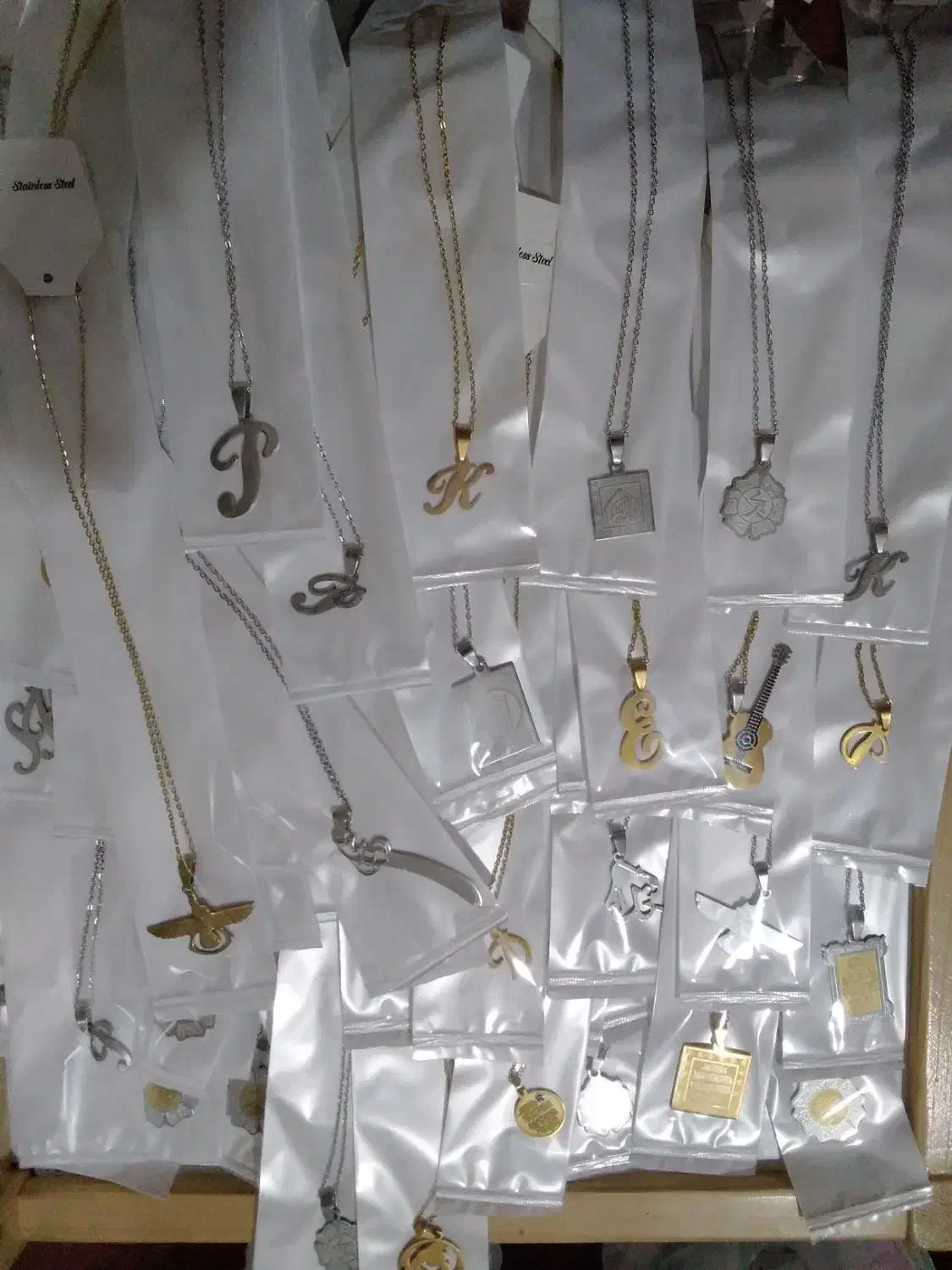 فروش کلی زنجیر و پلاک وجزئی ب مناسبت روز مادر و زن|جواهرات|مشهد, فردوسی|دیوار