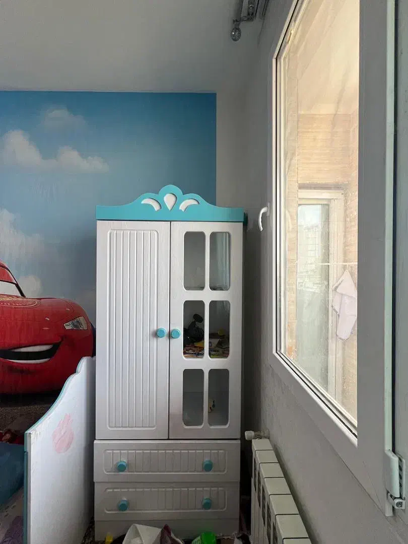 فروش کمد دو درب وکیوم دو‌عدد به اضافه میز تحریر نو|جاکفشی، کمد، دراور|کرمان, |دیوار