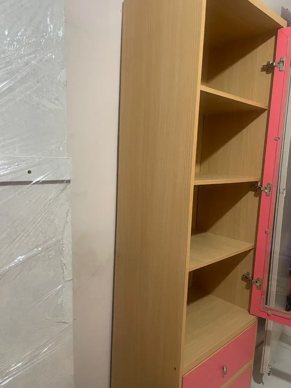 ست تخت و کتابخانه MDF صورتی نوجوان|تخت و سرویس خواب|تهران, سبلان (لشگر)|دیوار