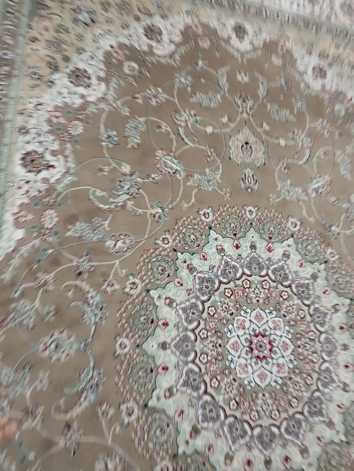 فرش 9متری و یک عدد 6متری|فرش|همدان, |دیوار