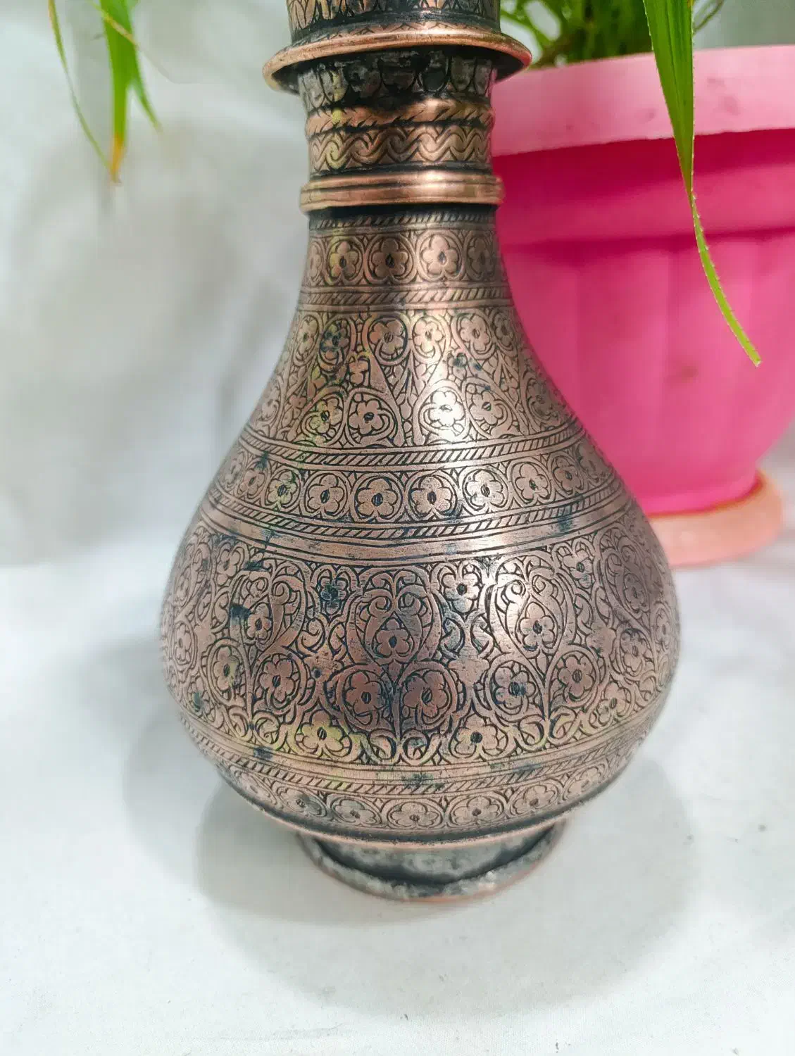 تنگ قلم کهنه|کلکسیون اشیاء عتیقه|اصفهان, رکن الدوله غربی|دیوار