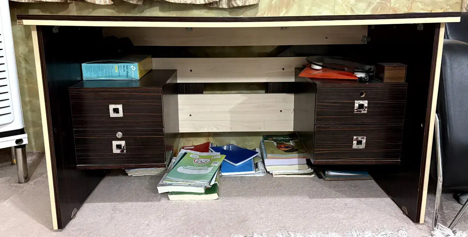 میز اداری نو|میز تحریر و کامپیوتر|برازجان, |دیوار