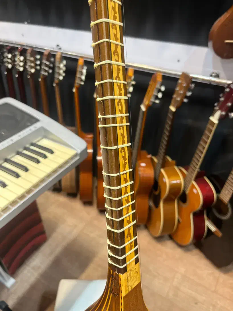 سه تار مهر خزان گالری موسیقی آرتیا پاساژ شهرسبز|سازهای سنتی|لاهیجان, انقلاب|دیوار