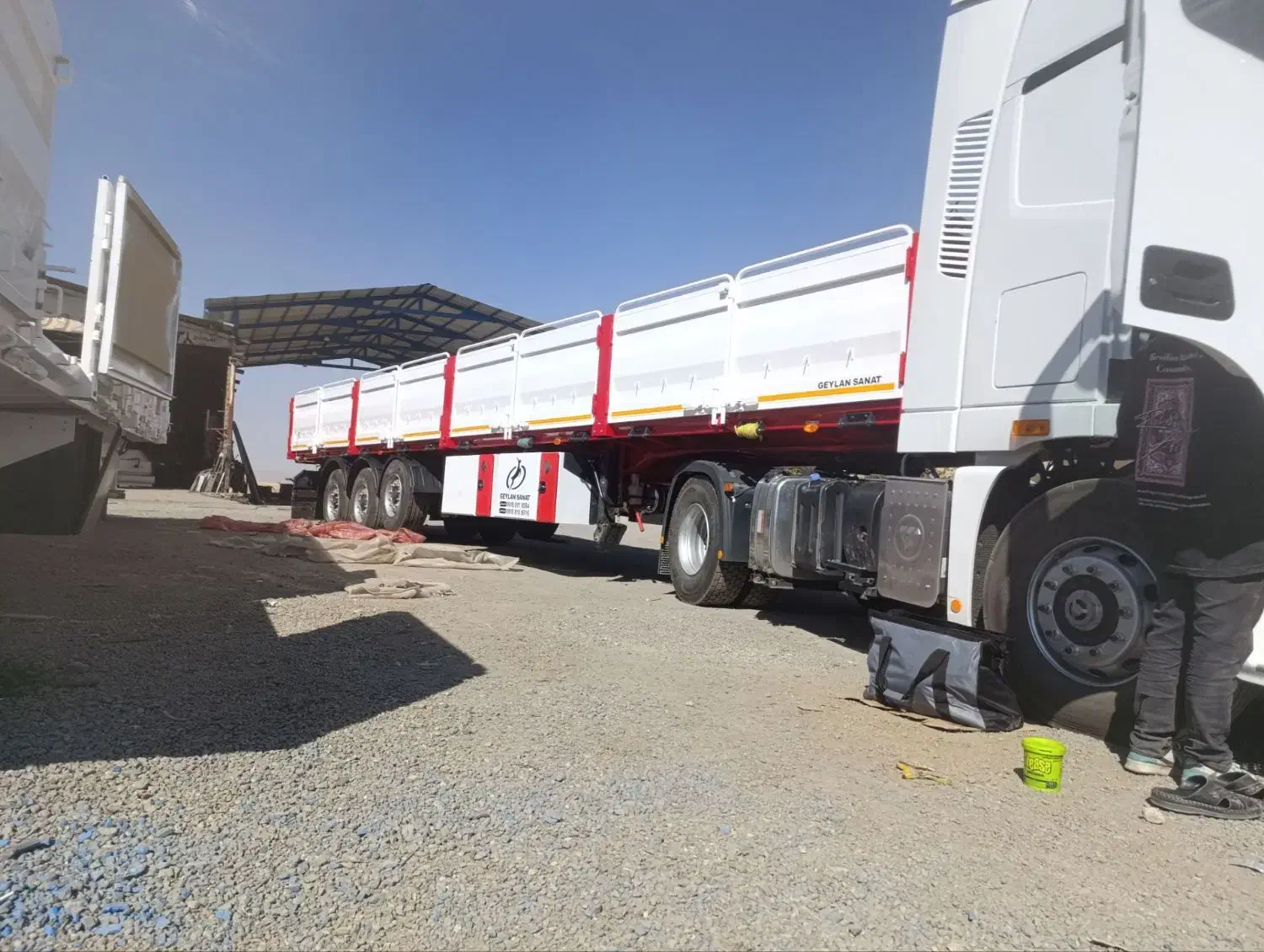 سبد روی تیغه کانتین کش وچند عددتریلی در طرح مختلف|قطعات یدکی و لوازم جانبی|کرمانشاه, |دیوار