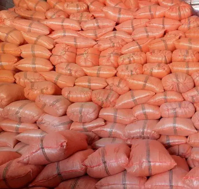 کاه گندم درجه یک|حیوانات مزرعه|تخت سلیمان, |دیوار