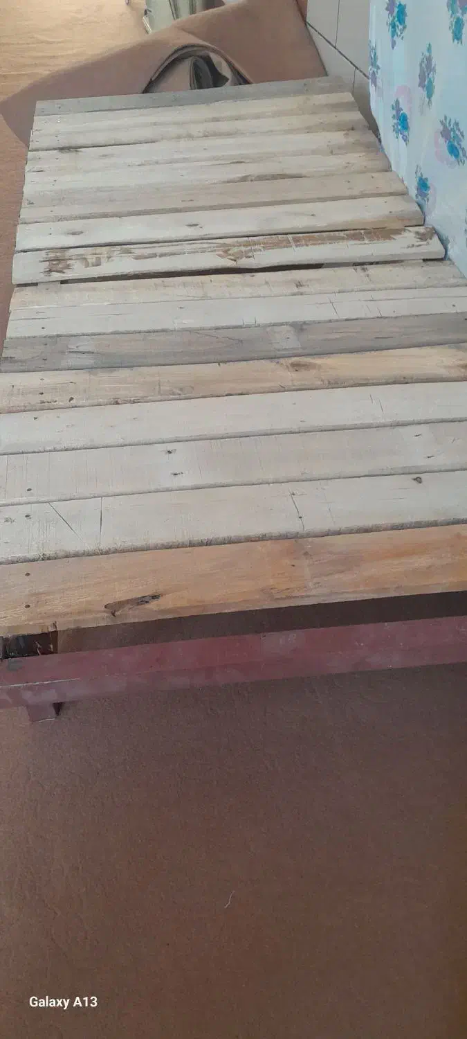 تخت تک نفره|تخت و سرویس خواب|دوگنبدان, |دیوار