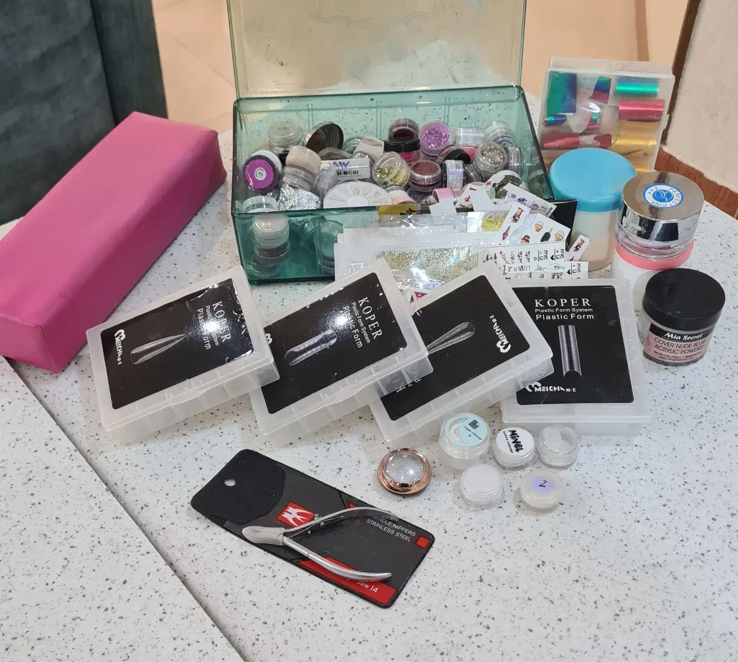 لوازم کامل ناخن|آرایشگاه و سالنهای زیبایی|تهران, شهرک چیتگر|دیوار