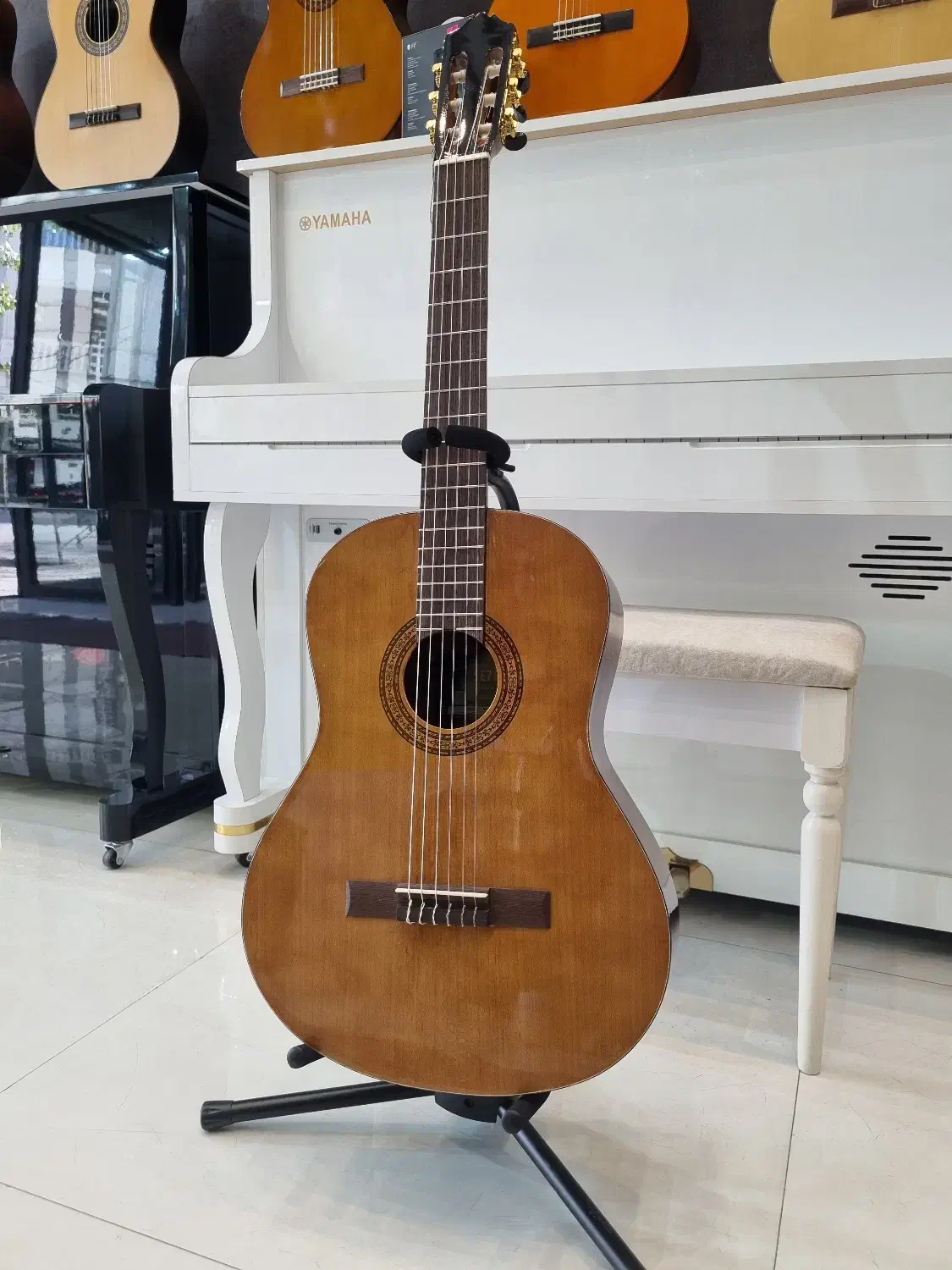 فروش گیتار کلاسیک seven M5|گیتار، بیس، امپلیفایر|اردبیل, |دیوار