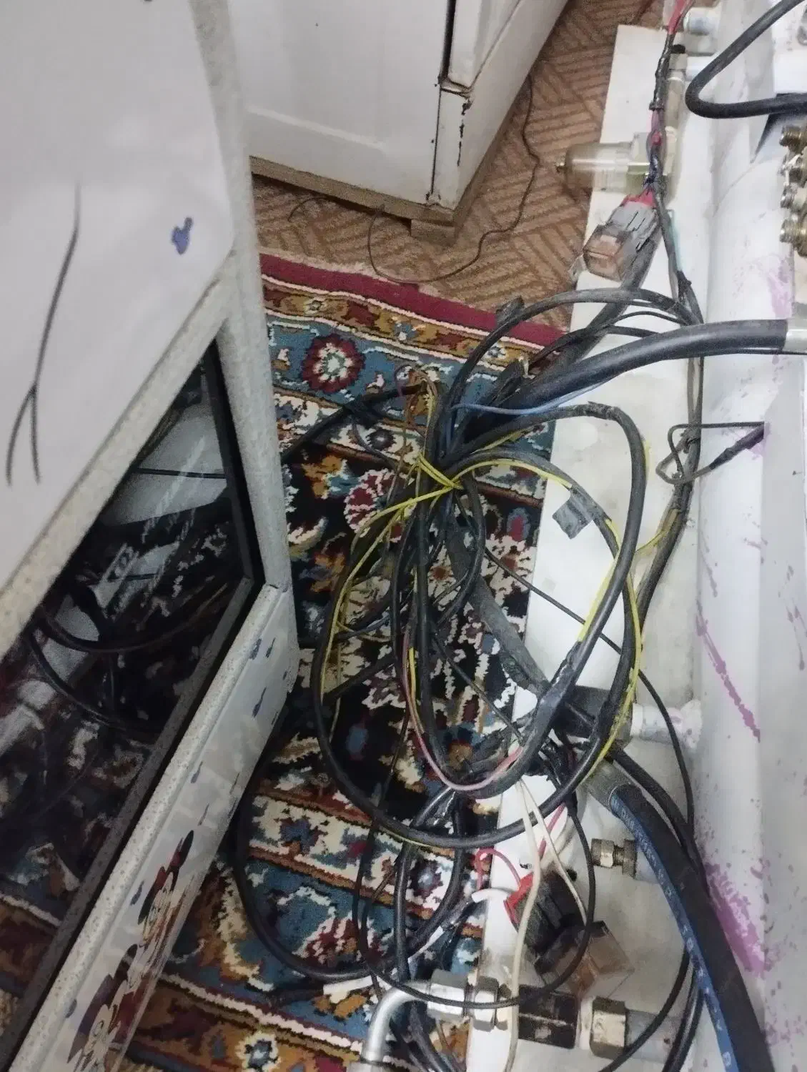 پنوماتیک پژو|قطعات یدکی و لوازم جانبی|اصفهان, قهجاورستان|دیوار