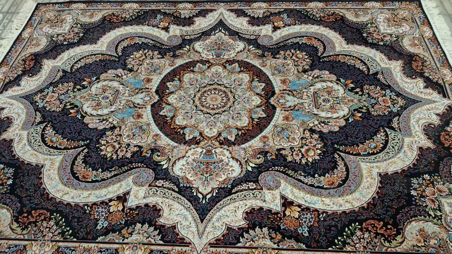 ۶متری ۷۰۰شانه تراکم ۲۵۵۰ ده رنگ در حدنو بدون ایراد|فرش|نظرآباد, رسالت|دیوار