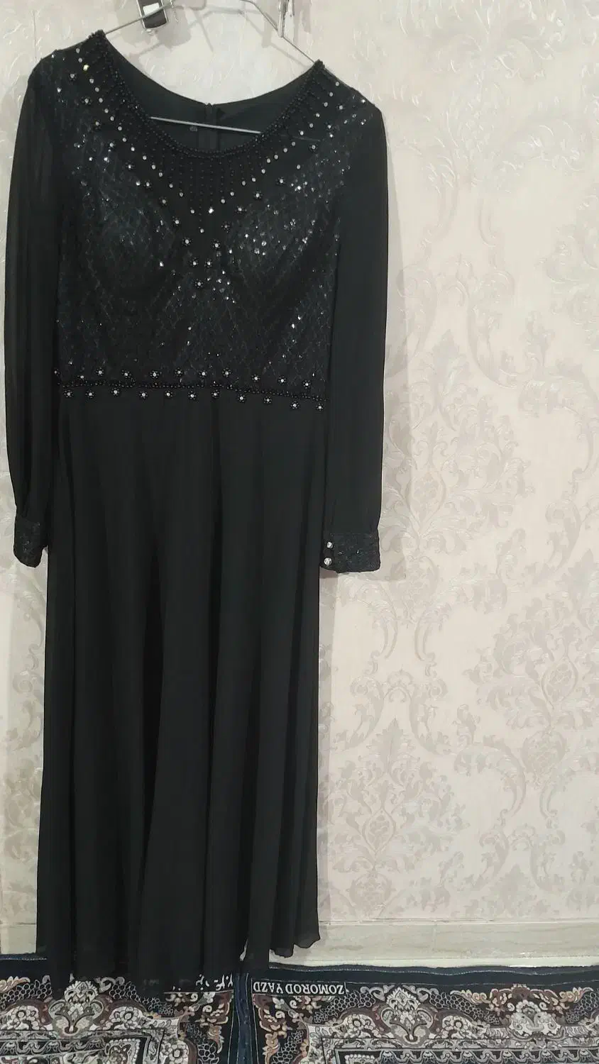 لباس مجلسی|لباس|بوئین زهرا, |دیوار