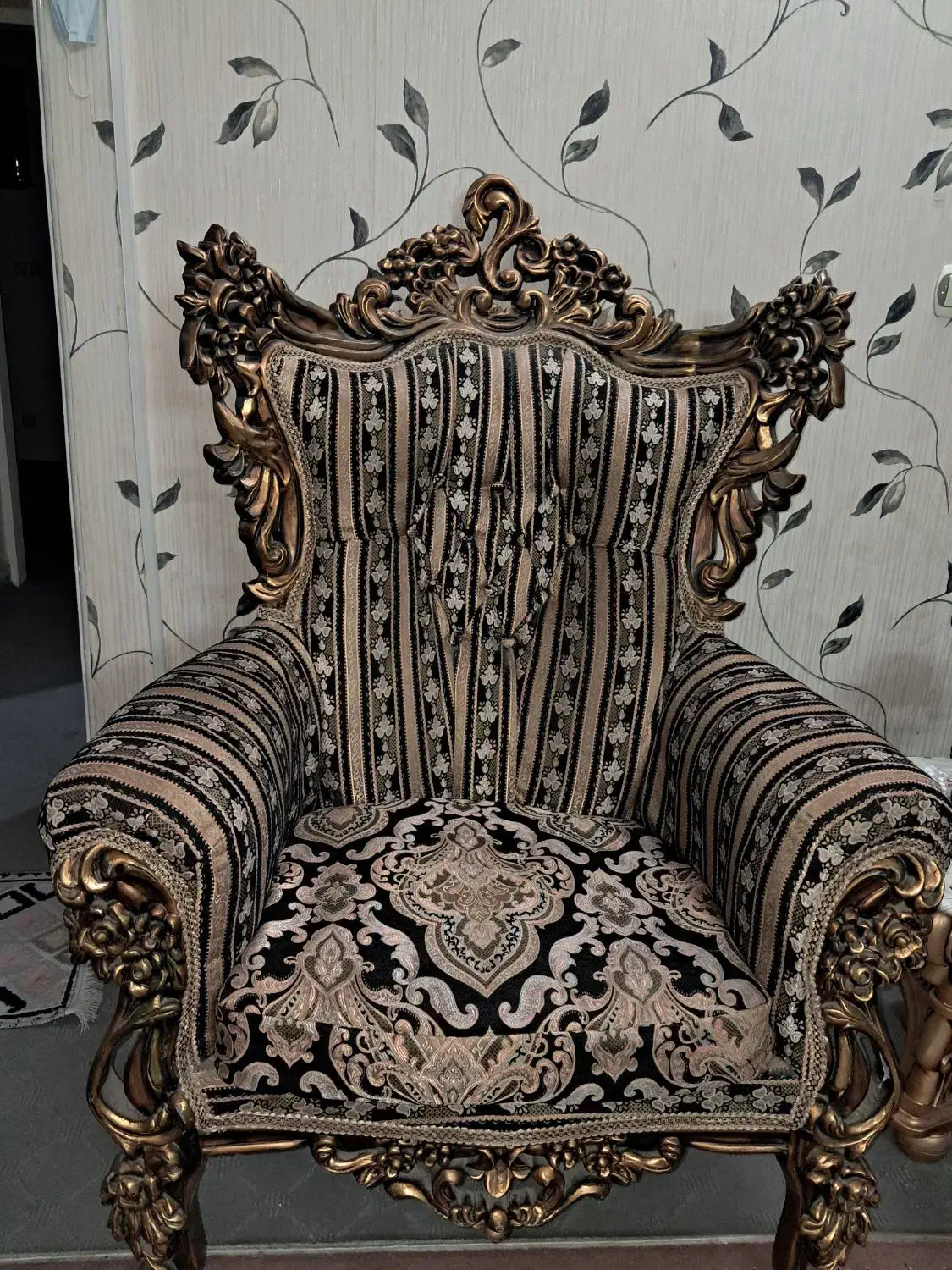 مبل ۹ نفره سلطنتی|مبلمان خانگی و میز عسلی|اندیشه, اندیشه فاز ۴|دیوار