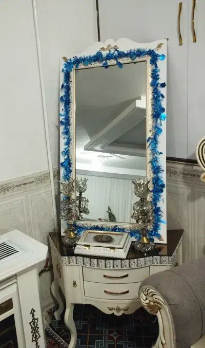 آیینه و شمعدان|آینه|بیرجند, |دیوار