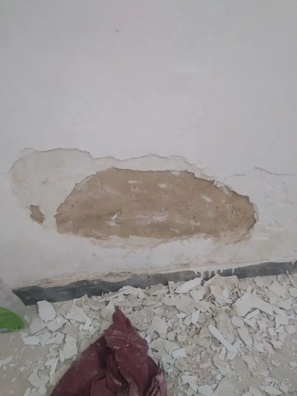 گچ کاری و لکه گیری با بهترین کیفیت|خدمات پیشه و مهارت|موگوئی, |دیوار