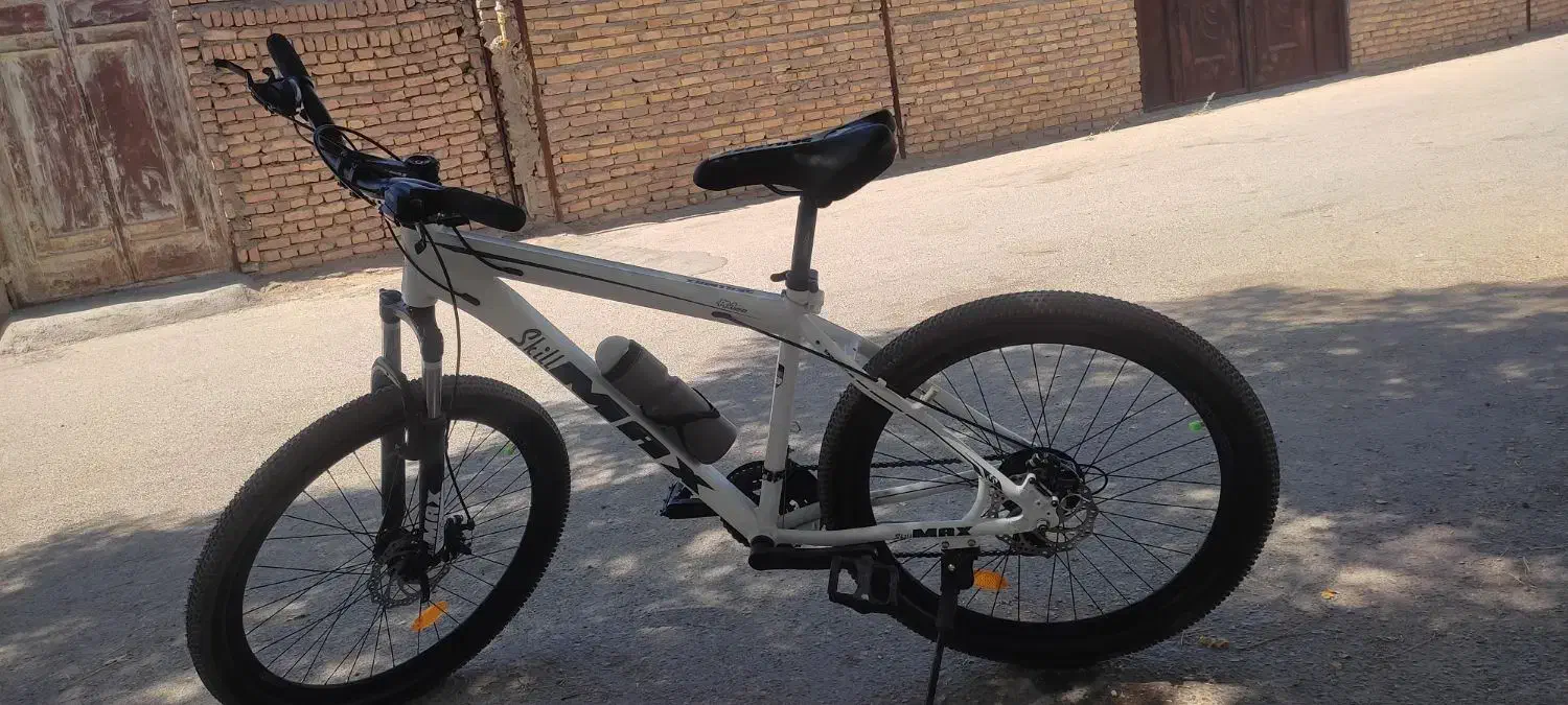 دوچرخه|دوچرخه، اسکیت، اسکوتر|قائن, |دیوار