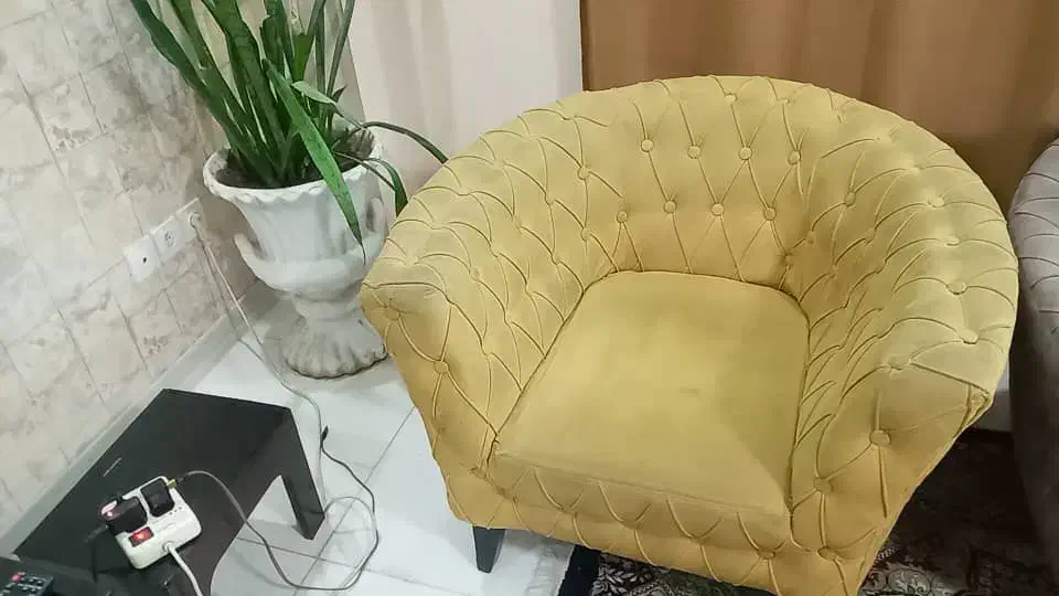 مبل|مبلمان خانگی و میز عسلی|شیراز, قلعه شاهزاده بیگم|دیوار